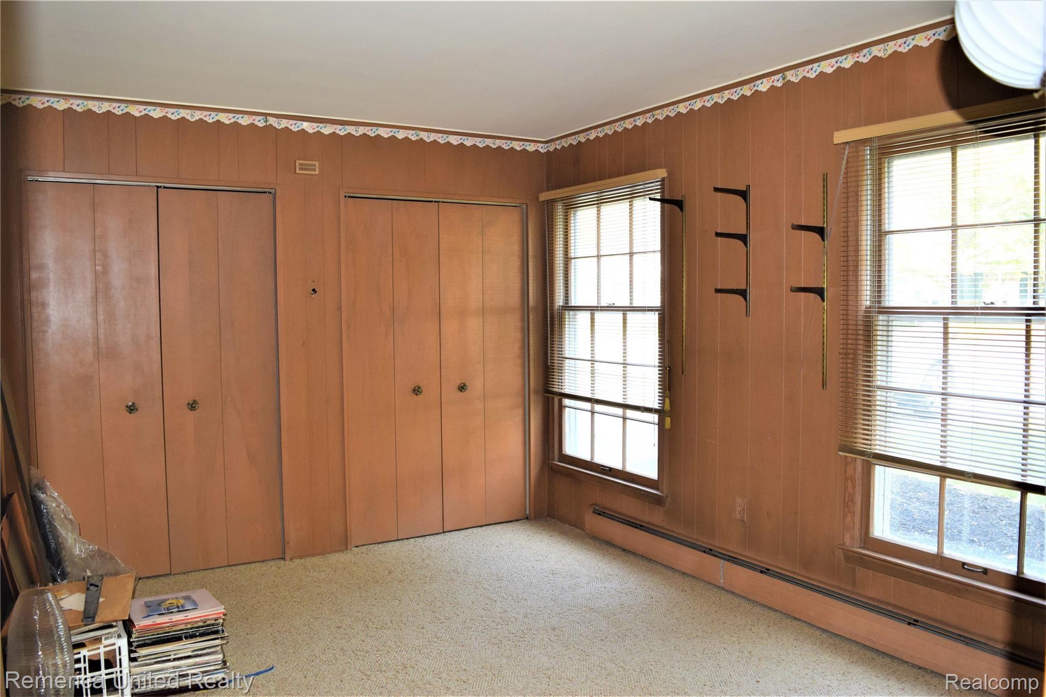 30069 Barwell Road Farmington, MI 48334 - Photo 8 of 34 MAIN FLOOR MASTER, DEN OR 5TH BEDROOM. MAIN FLOOR FULL BATH CONNECTS TO THIS ROOM. ABUNDANCE OF CLOSET SPACE.