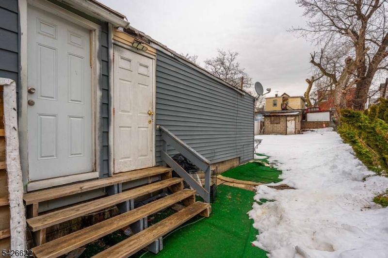 180 State Street Perth Amboy, NJ 08861 - Photo 4 of 25