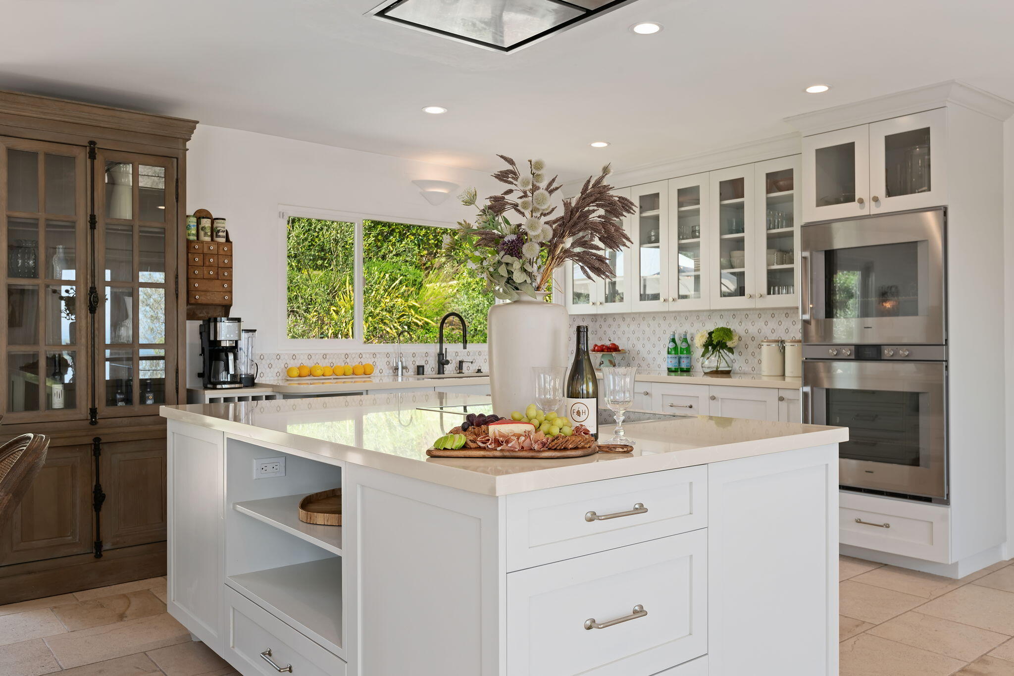 1144 Arbolado Road Santa Barbara, CA 93103 - Photo 20 of 40 18-Kitchen