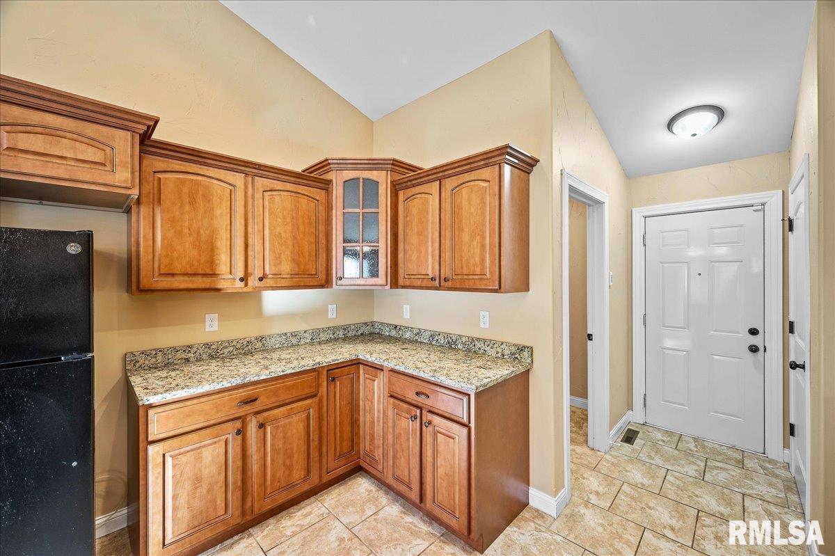 1506 Remington Road Pekin, IL 61554 - Photo 12 of 40 Gallery Image 12