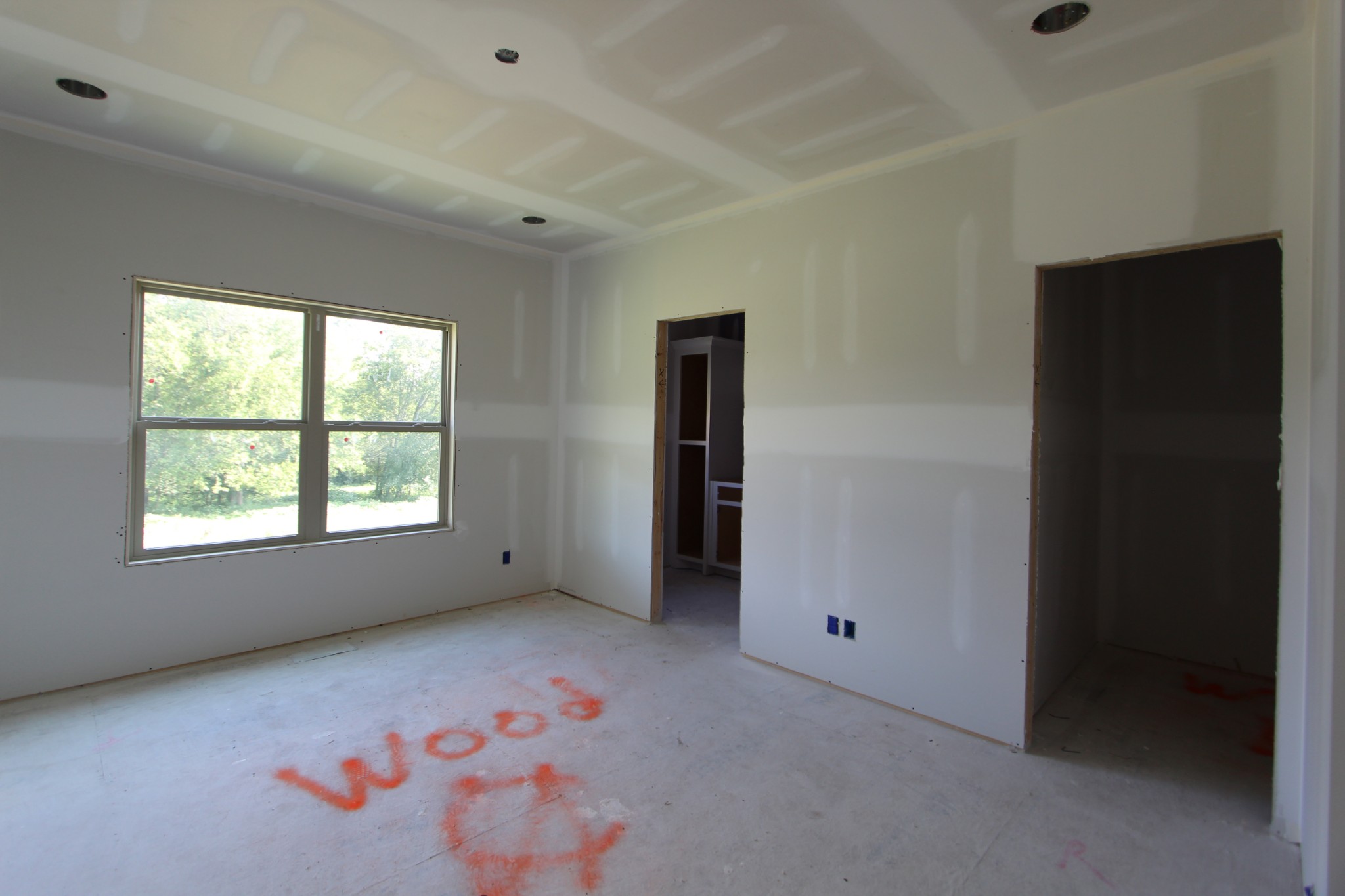 517 Cole's Ferry Road, Unit 11 Gallatin, TN 37066 - Photo 12 of 16 an empty room with windows