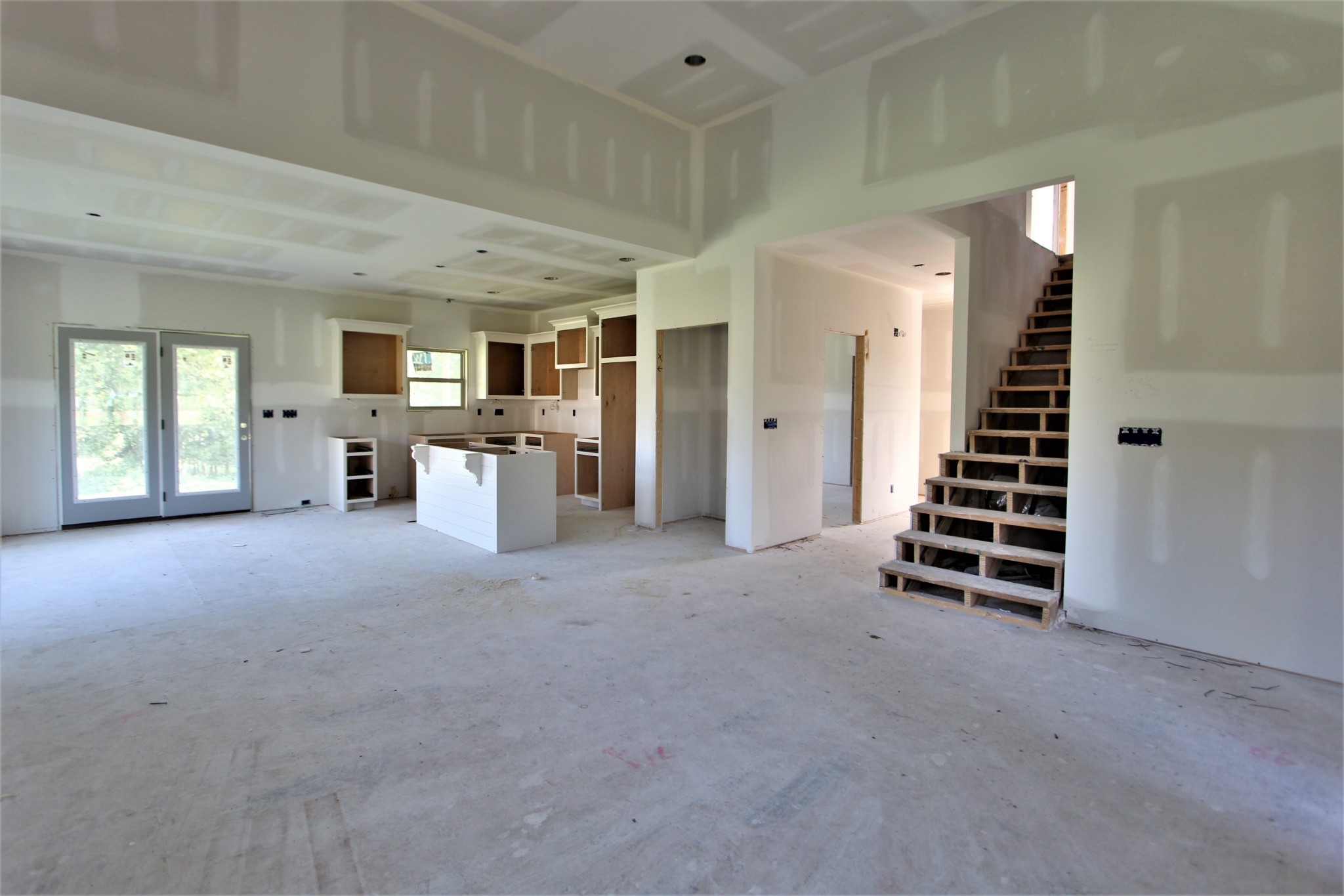 517 Cole's Ferry Road, Unit 11 Gallatin, TN 37066 - Photo 4 of 16 a view of a livingroom with furniture and windows