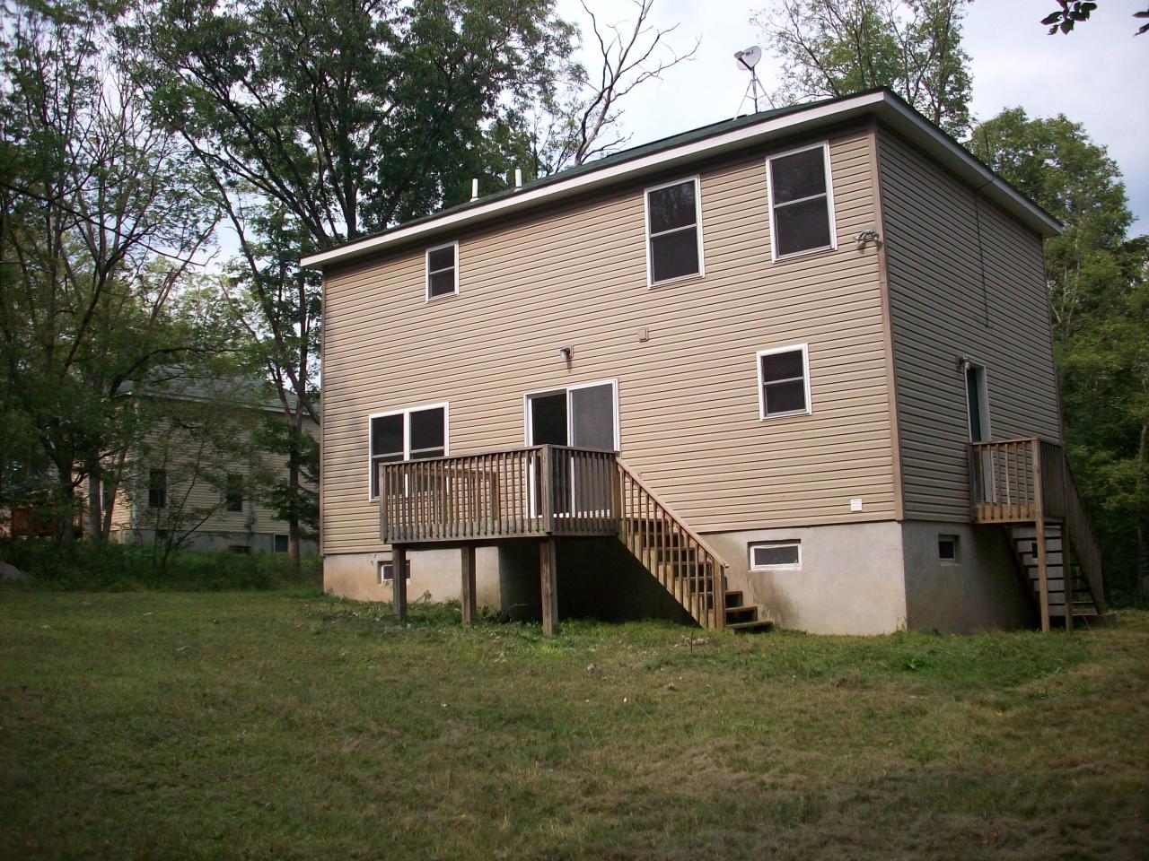 2004 Broken Ski Road Henryville, PA 18332 - Photo 9 of 9 Back of house