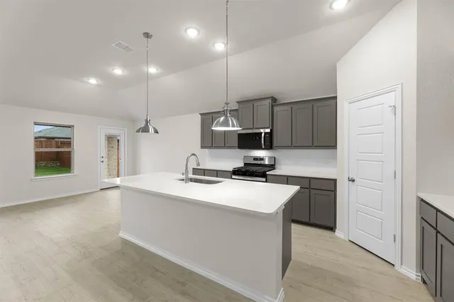 $339,114 | 1903 Seminole Drive, Cleburne, TX 76033