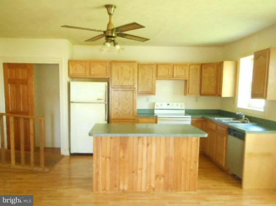 935 Calvert Road Rising Sun, MD 21911 - Photo 10 of 23 Kit-Dining Combo