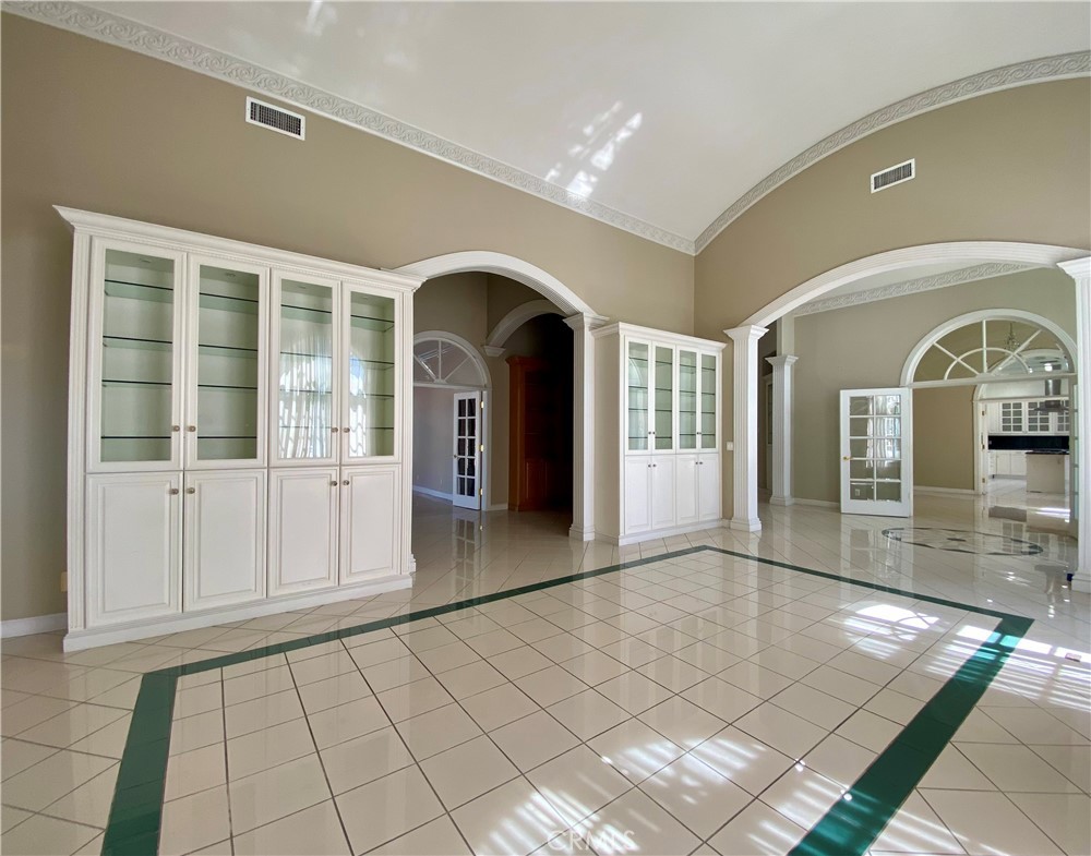 11019 Rives Avenue Downey, CA 90241 - Photo 25 of 35