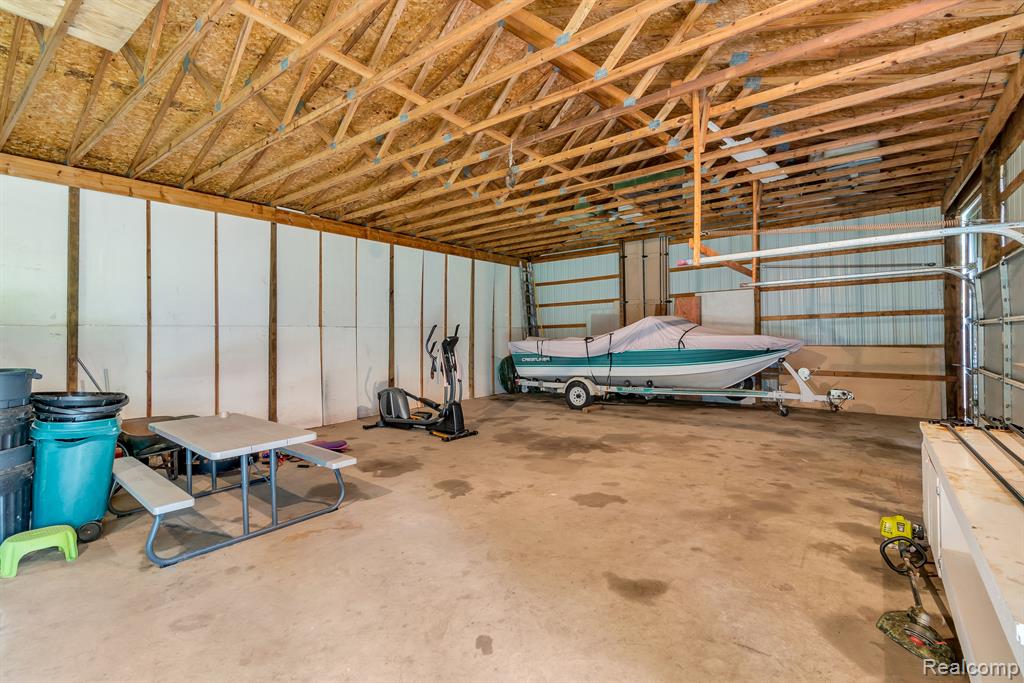 6169 Jade Road Bridgeport, MI 48722 - Photo 13 of 31