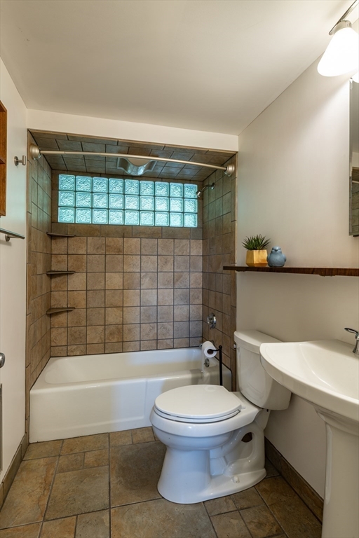 15 Cole Road Williamsburg, MA 01039 - Photo 24 of 35 a bathroom with a toilet a sink and bathtub