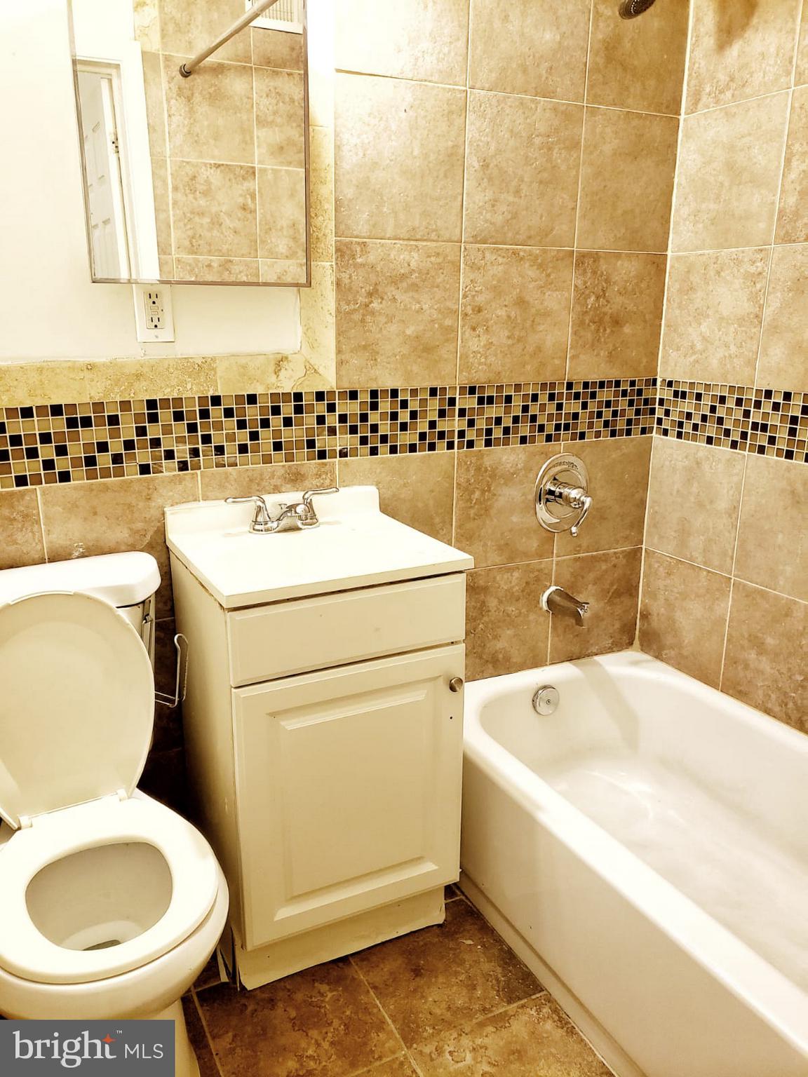 4044 Hilton Road Baltimore, MD 21215 - Photo 8 of 27 First Floor Bath