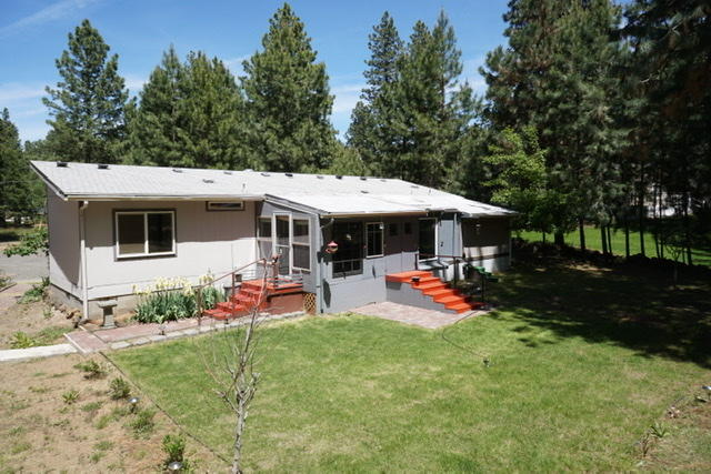 60453 Zuni Road Bend, OR 97702 - Photo 3 of 27 2CE0C83E-6777-48E9-9A38-B2854FBFF90A