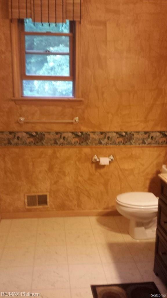 15331 Murray Road Byron, MI 48418 - Photo 16 of 29 20140602_183736.jpg