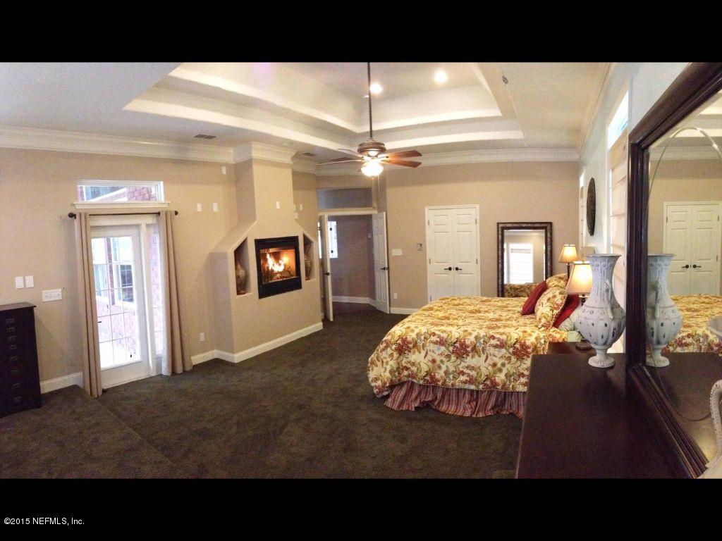 8976 Crystal Springs Road Jacksonville, FL 32221 - Photo 6 of 25 3_Shot.jpg