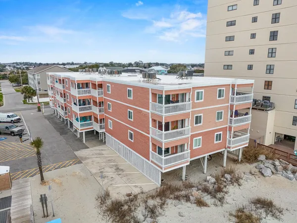 $375,000 | 900 North Waccamaw Drive, Unit 305, Murrells Inlet, SC 29576
