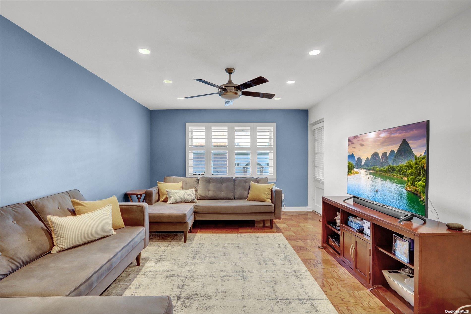 600 Shore Road, Unit 1L Long Beach, NY 11561 - Photo 1 of 1 Living Room