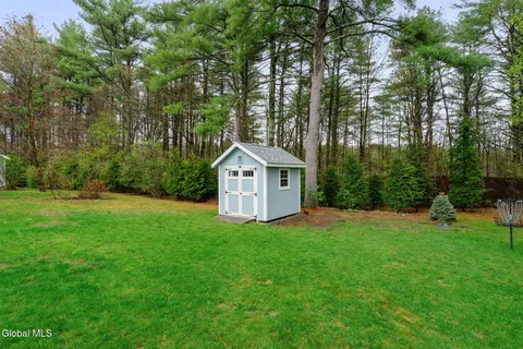 $359,900 | 9 Old Mill Lane, Queensbury, NY 12804