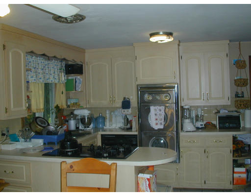 16 Oak Knoll Road Methuen, MA 01844 - Photo 2 of 4 Gallery Image 2