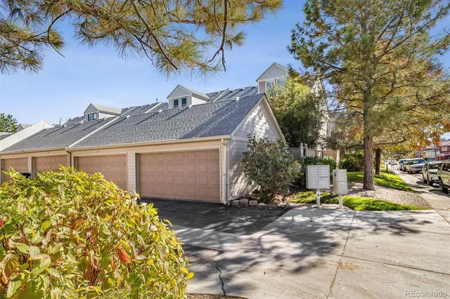 $3,800 | 918 Ivanhoe Street, Denver, CO 80220