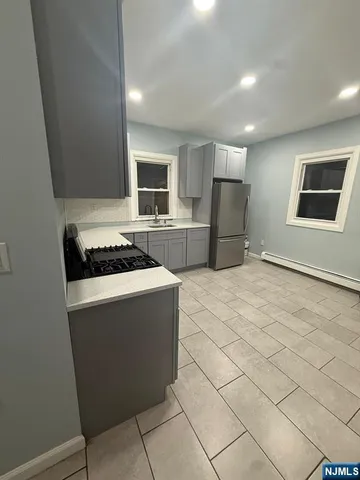 $2,450 | 100 Rosa Parks Boulevard, Unit 1, Paterson, NJ 07501