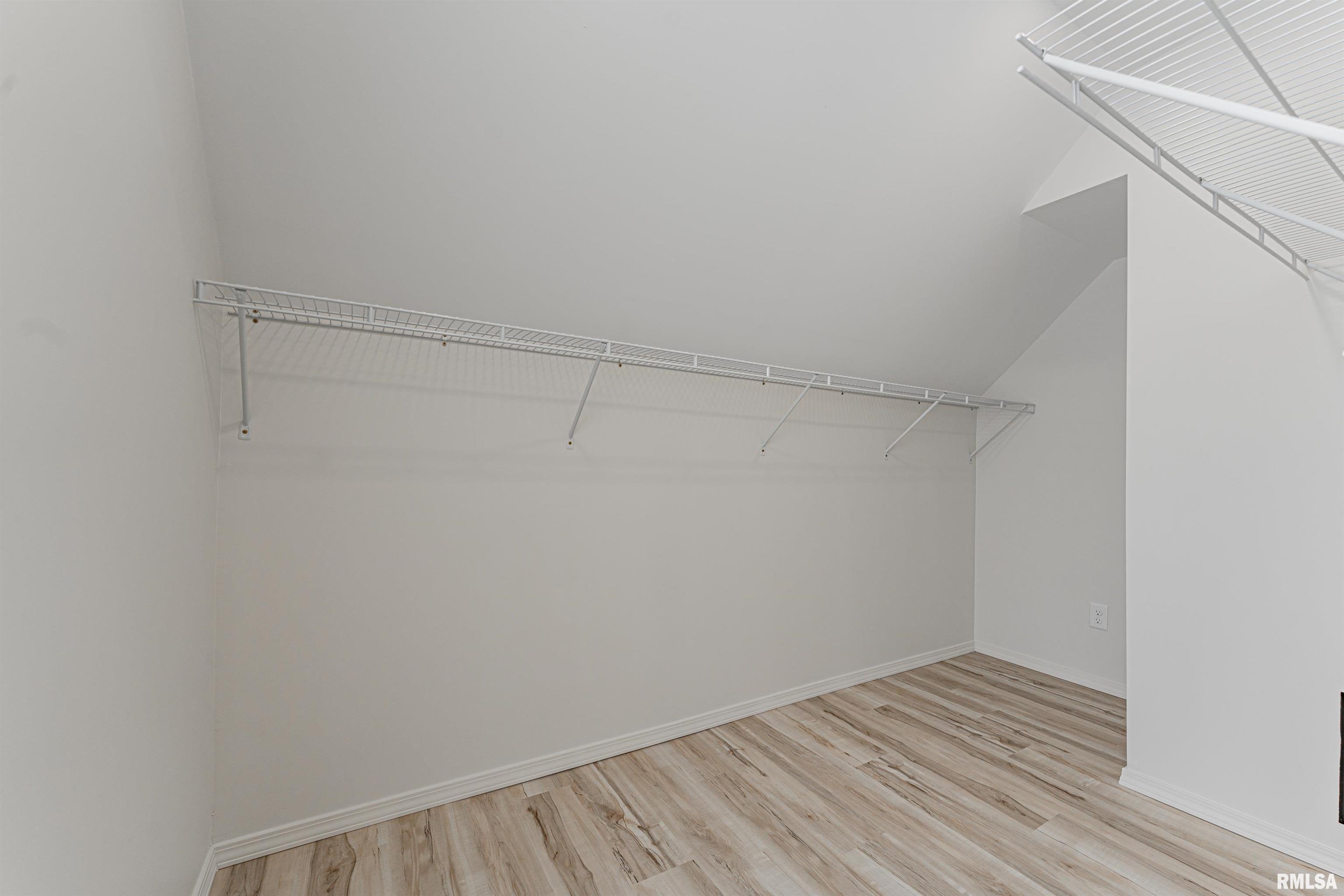 1102 3rd Street Lincoln, IL 62656 - Photo 22 of 35