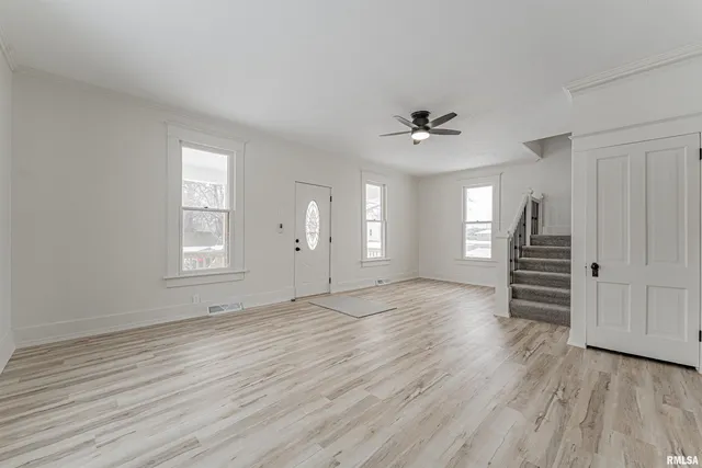 $195,000 | 1102 3rd Street, Lincoln, IL 62656