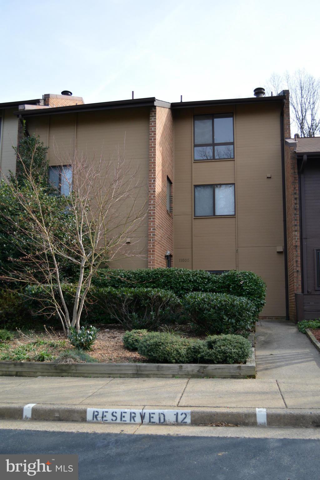 11606 Hunters Green Court Reston, VA 20191 - Photo 2 of 26 Exterior (Front)