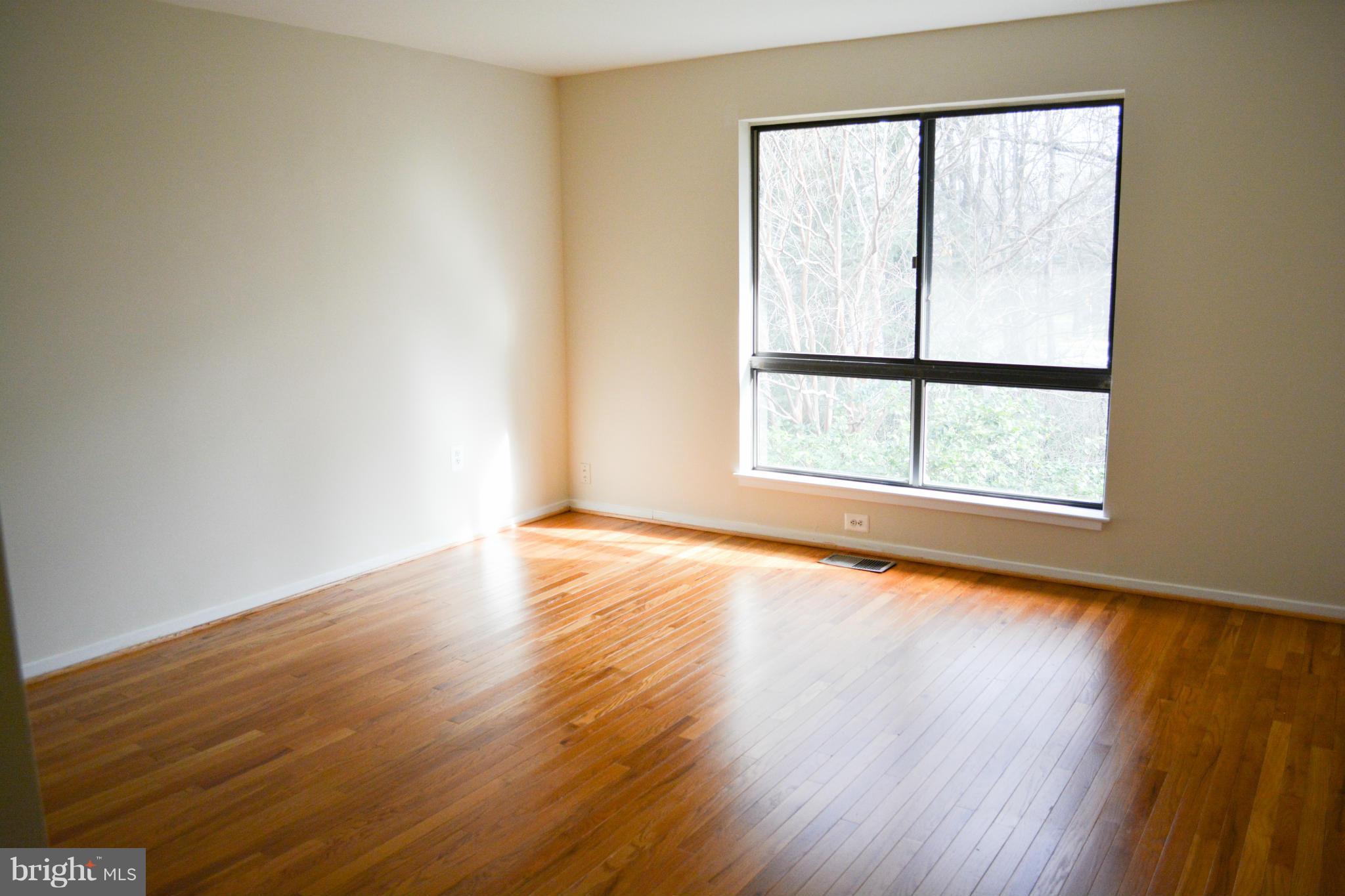 11606 Hunters Green Court Reston, VA 20191 - Photo 12 of 26 Bedroom (Master)
