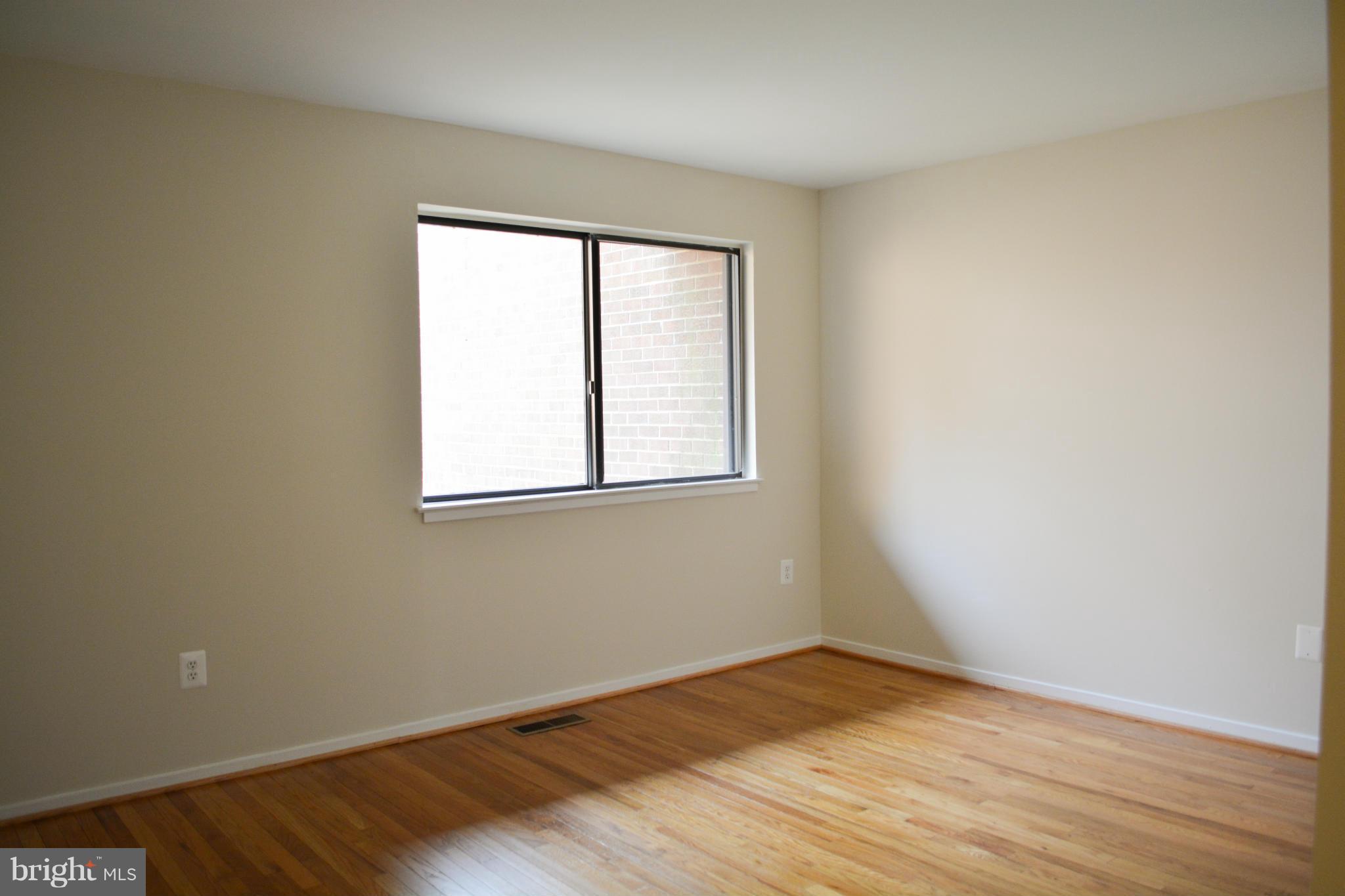 11606 Hunters Green Court Reston, VA 20191 - Photo 15 of 26 Bedroom
