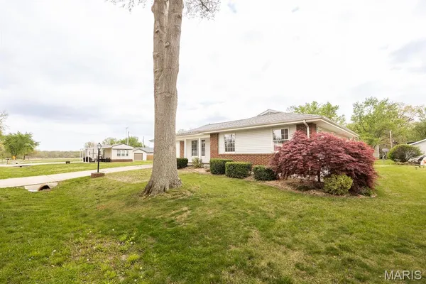 $199,900 | 18810 Spruce Street, Carlyle, IL 62231