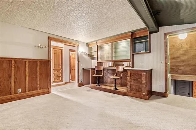 $725,000 | 2301 Lee's Summit Road, Lee's Summit, MO 64064