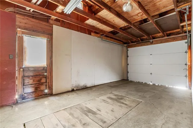 $725,000 | 2301 Lee's Summit Road, Lee's Summit, MO 64064