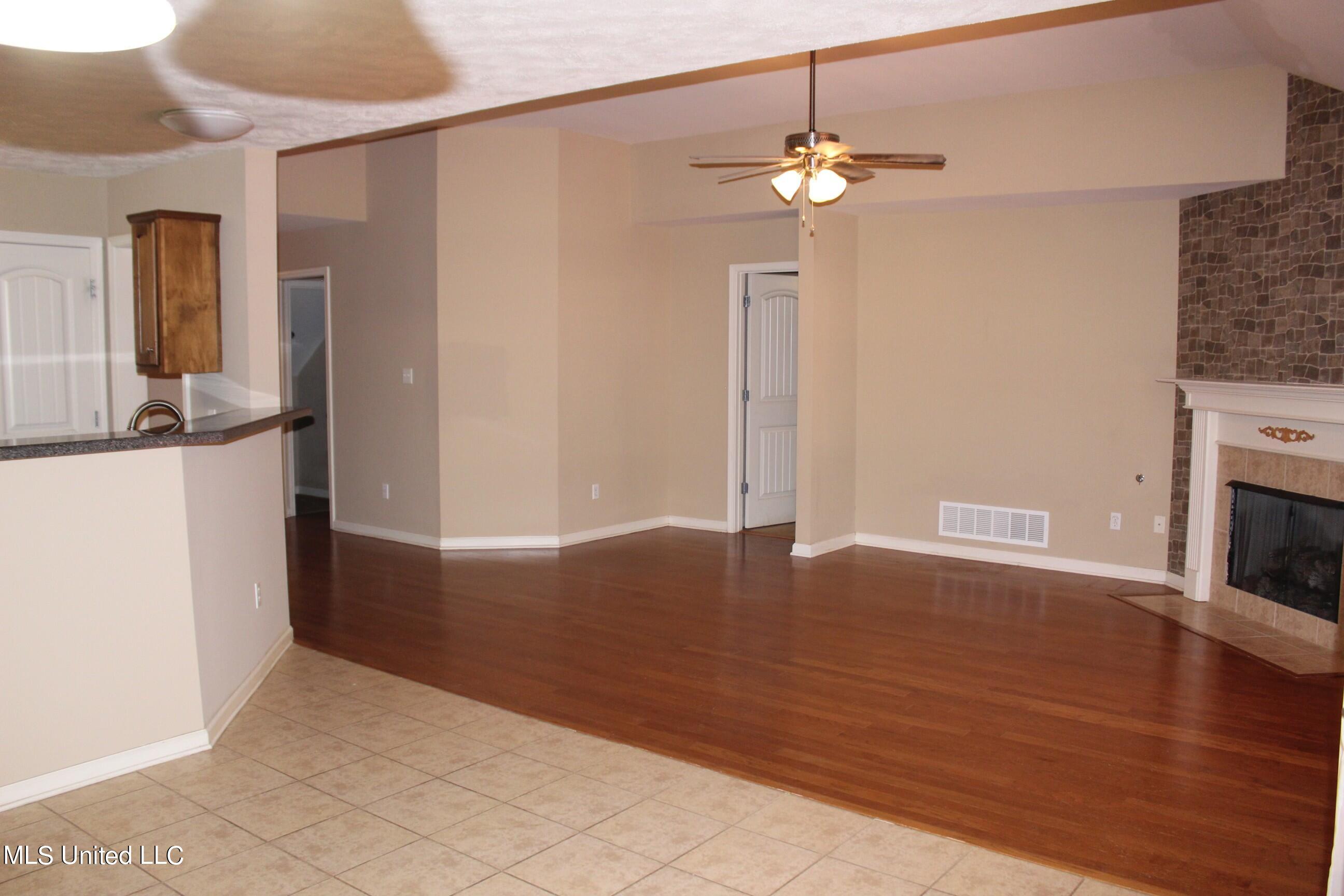 2792 Tulane Road Nesbit, MS 38651 - Photo 7 of 27 IMG_0433
