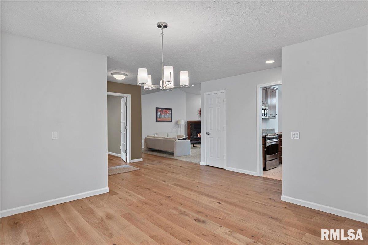 3508 Sundance Drive Springfield, IL 62711 - Photo 10 of 52 Gallery Image 10