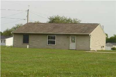 88 East Parmeter Road Ionia, MI 48846 - Photo 1 of 7 Primary Photo