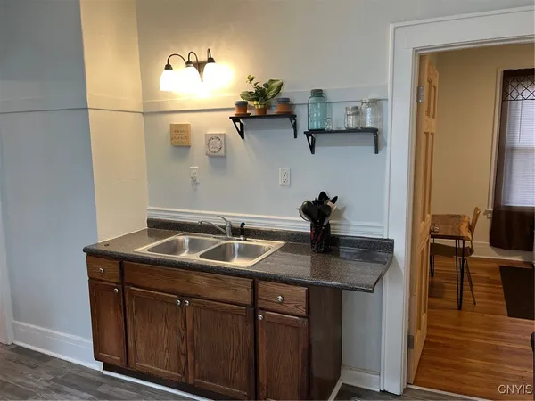 $2,200 | 409 Westmoreland Avenue, Unit 9, Syracuse, NY 13210