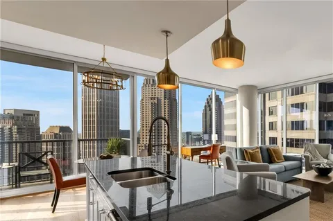 $788,000 | 1080 Peachtree Street Northeast, Unit 2702, Atlanta, GA 30309