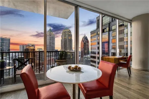 $788,000 | 1080 Peachtree Street Northeast, Unit 2702, Atlanta, GA 30309