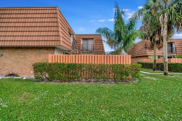 $2,700 | 148 Heritage Way, West Palm Beach, FL 33407