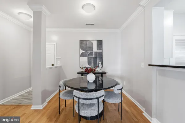 $429,999 | 4850 Eisenhower Avenue, Unit 316, Alexandria, VA 22304
