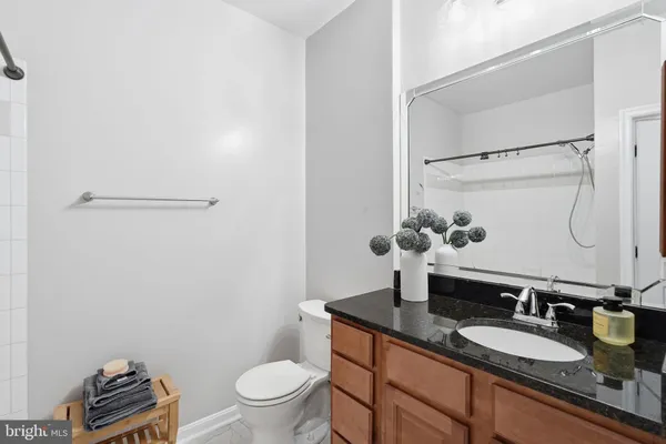 $429,999 | 4850 Eisenhower Avenue, Unit 316, Alexandria, VA 22304