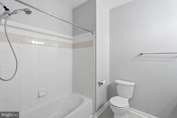 $429,999 | 4850 Eisenhower Avenue, Unit 316, Alexandria, VA 22304