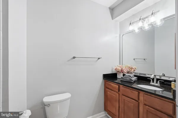 $429,999 | 4850 Eisenhower Avenue, Unit 316, Alexandria, VA 22304
