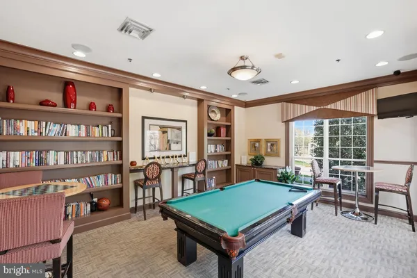 $429,999 | 4850 Eisenhower Avenue, Unit 316, Alexandria, VA 22304