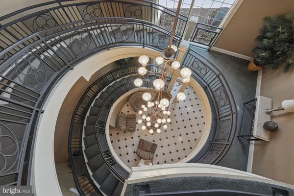 $429,999 | 4850 Eisenhower Avenue, Unit 316, Alexandria, VA 22304