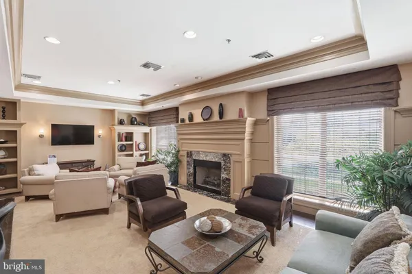 $429,999 | 4850 Eisenhower Avenue, Unit 316, Alexandria, VA 22304