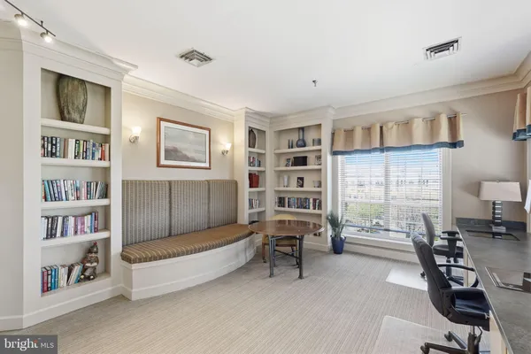 $429,999 | 4850 Eisenhower Avenue, Unit 316, Alexandria, VA 22304