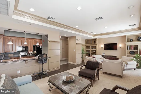 $429,999 | 4850 Eisenhower Avenue, Unit 316, Alexandria, VA 22304