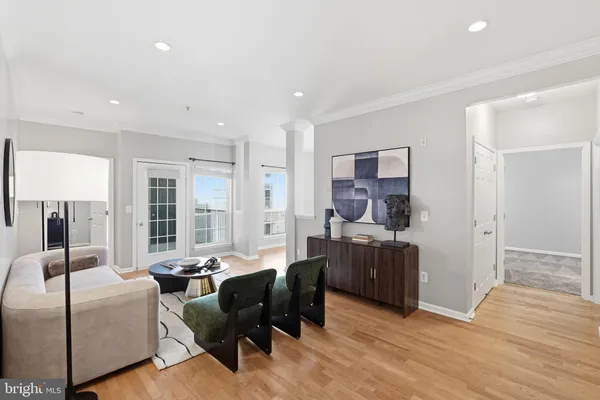 $429,999 | 4850 Eisenhower Avenue, Unit 316, Alexandria, VA 22304