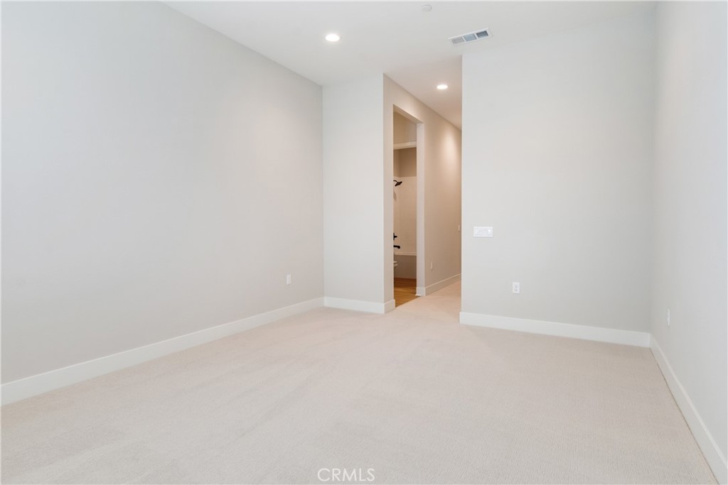 6548 Canyon Oaks Drive Simi Valley, CA 93063 - Photo 19 of 28