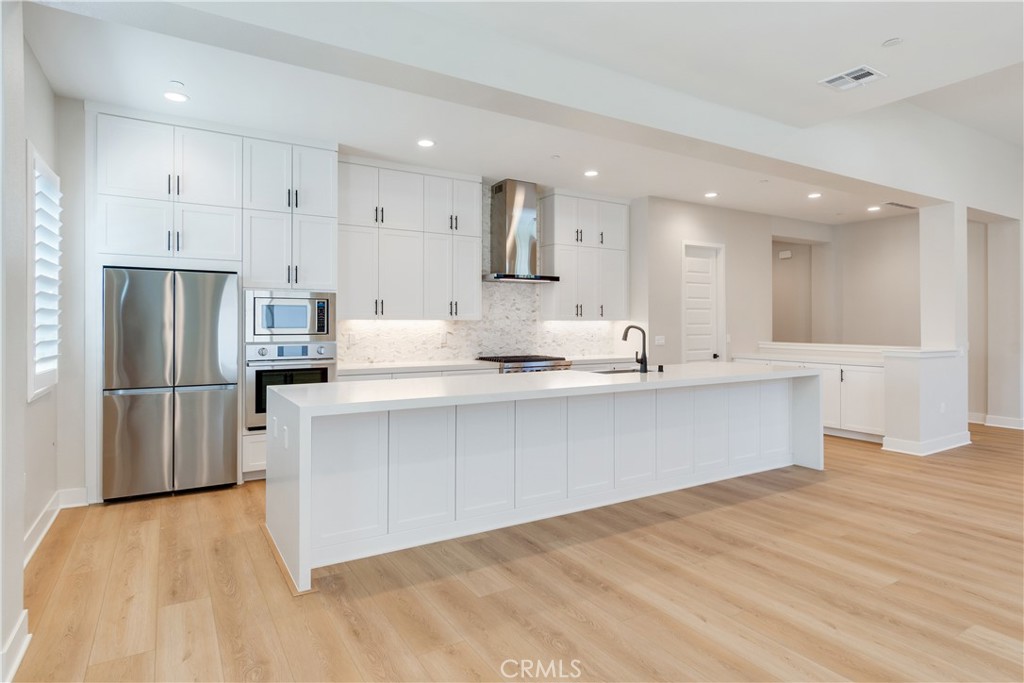 6548 Canyon Oaks Drive Simi Valley, CA 93063 - Photo 4 of 28