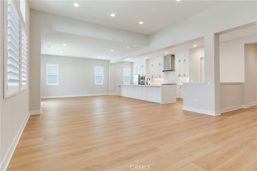 6548 Canyon Oaks Drive Simi Valley, CA 93063 - Photo 8 of 28